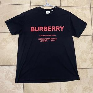 Burberry tee